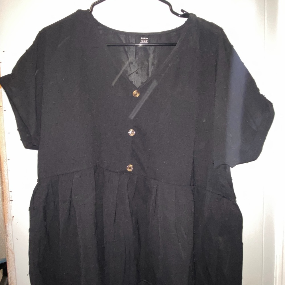 SHEIN Black Textured V-Neck Top
